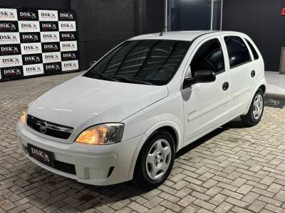 CHEVROLET - CORSA - 2012/2012 - Branca - R$ 33.900,00