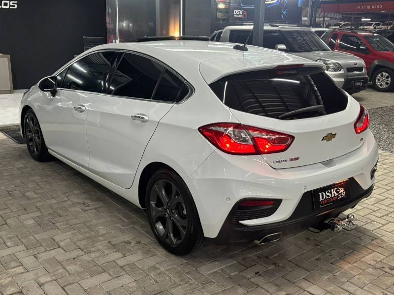 CHEVROLET - CRUZE - 2019/2019 - Branca - R$ 106.900,00
