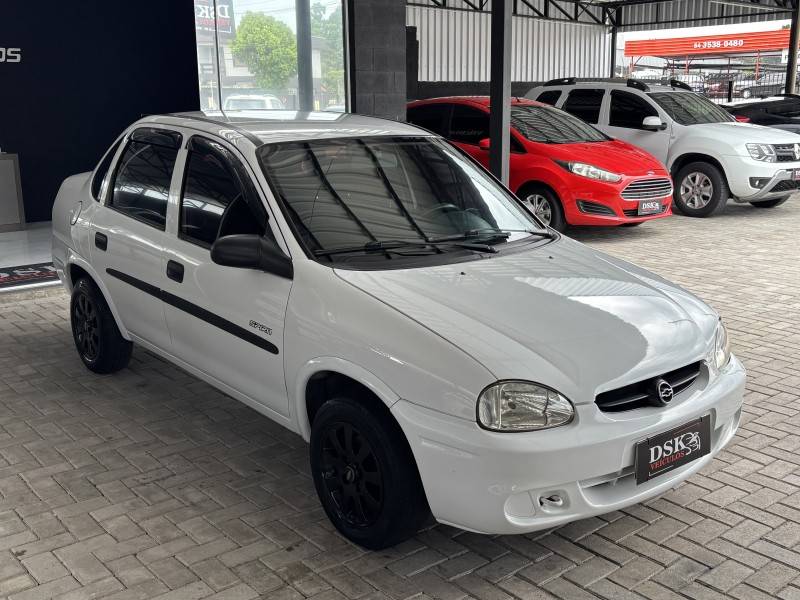 CHEVROLET - CLASSIC - 2004/2005 - Branca - R$ 19.900,00