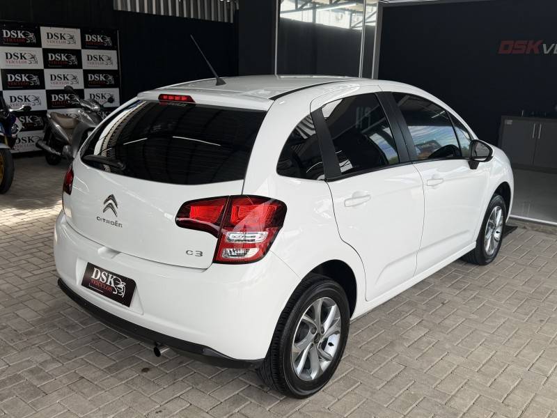 CITROËN - C3 - 2017/2018 - Branca - R$ 49.900,00