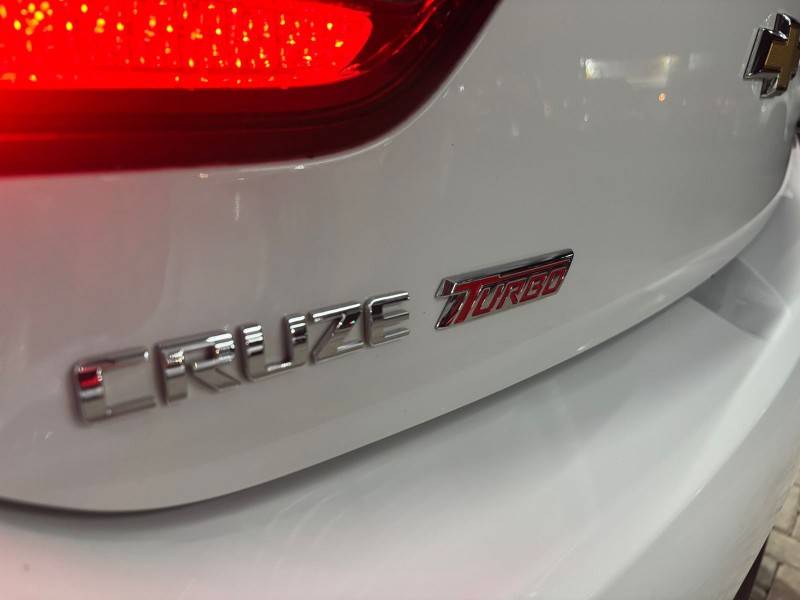 CHEVROLET - CRUZE - 2019/2019 - Branca - R$ 106.900,00