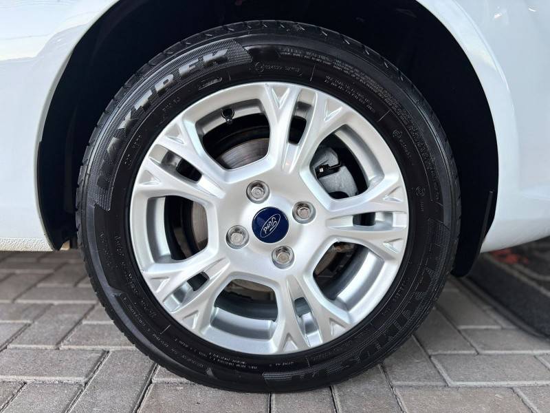 FORD - FIESTA - 2014/2014 - Branca - R$ 44.900,00