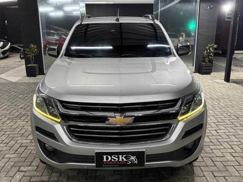 CHEVROLET - S10 - 2017/2018 - Prata - R$ 154.900,00