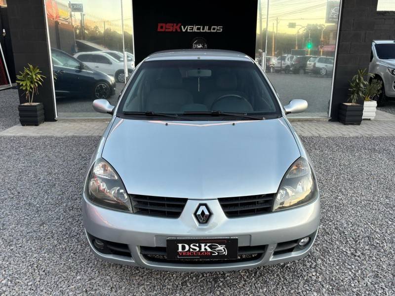 RENAULT - CLIO - 2006/2006 - Prata - R$ 19.900,00