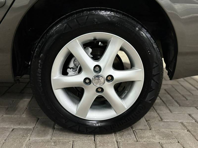 TOYOTA - COROLLA - 2006/2006 - Cinza - R$ 38.900,00