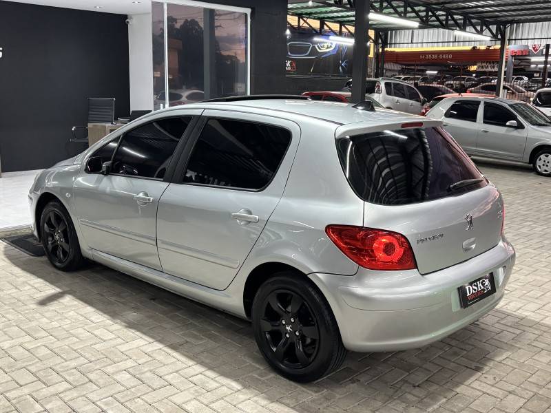 PEUGEOT - 307 - 2009/2010 - Prata - R$ 29.900,00