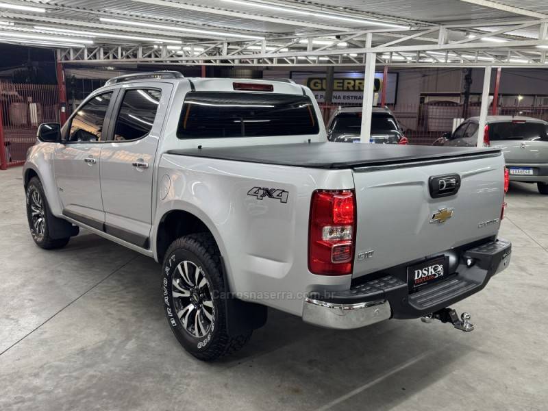 CHEVROLET - S10 - 2017/2018 - Prata - R$ 159.900,00