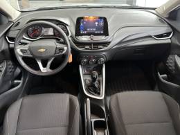CHEVROLET - ONIX - 2023/2024 - Branca - R$ 82.900,00