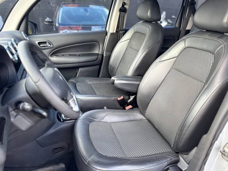 CITROËN - C3 AIRCROSS - 2011/2012 - Prata - R$ 40.900,00