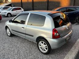RENAULT - CLIO - 2006/2006 - Prata - R$ 19.900,00