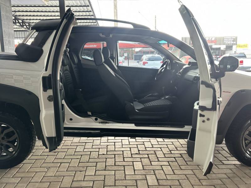 FIAT - STRADA - 2014/2014 - Branca - R$ 59.900,00