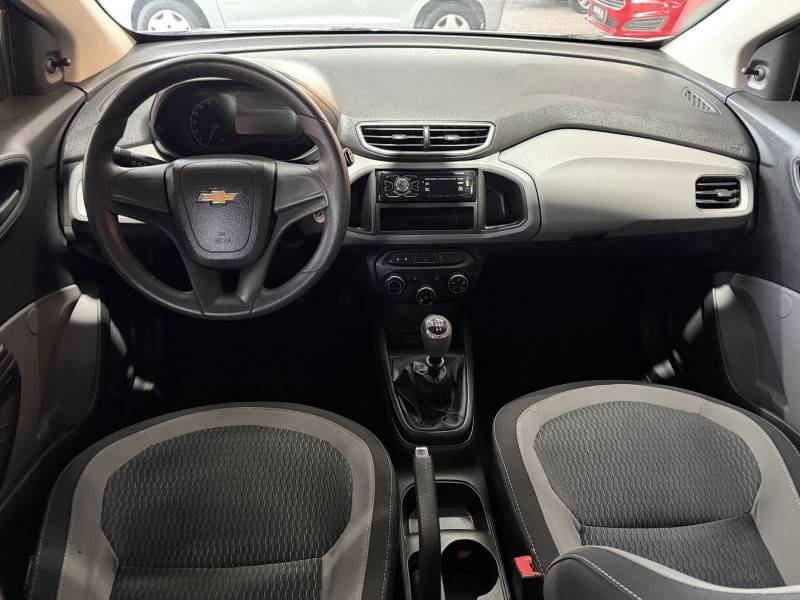 CHEVROLET - ONIX - 2015/2015 - Branca - R$ 43.900,00