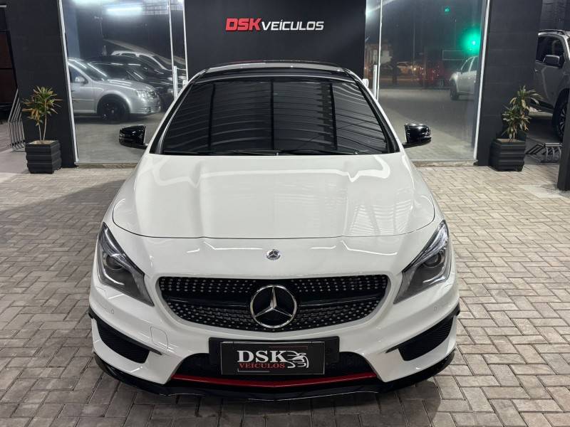 MERCEDES-BENZ - CLA 250 - 2015/2015 - Branca - R$ 145.900,00