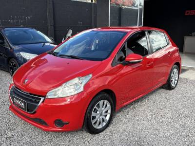 PEUGEOT - 208 - 2013/2014 - Vermelha - R$ 37.900,00