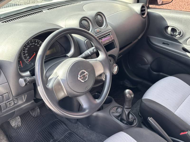 NISSAN - MARCH - 2014/2014 - Branca - R$ 38.900,00