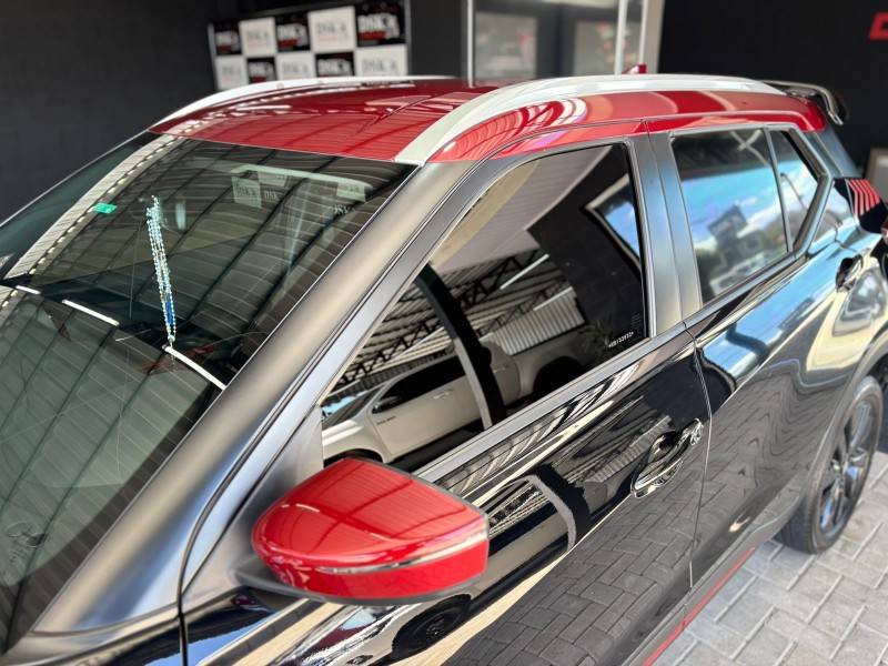 NISSAN - KICKS - 2023/2024 - Preta - R$ 115.900,00
