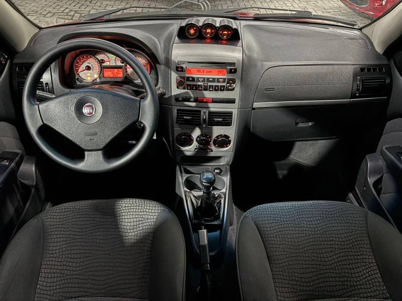 FIAT - STRADA - 2012/2012 - Vermelha - R$ 52.900,00