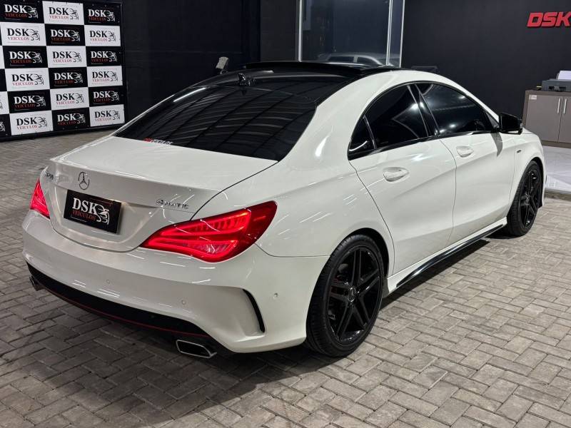 MERCEDES-BENZ - CLA 250 - 2015/2015 - Branca - R$ 145.900,00
