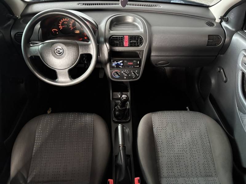 CHEVROLET - CORSA - 2008/2008 - Preta - R$ 24.900,00