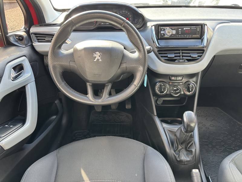 PEUGEOT - 208 - 2013/2014 - Vermelha - R$ 37.900,00