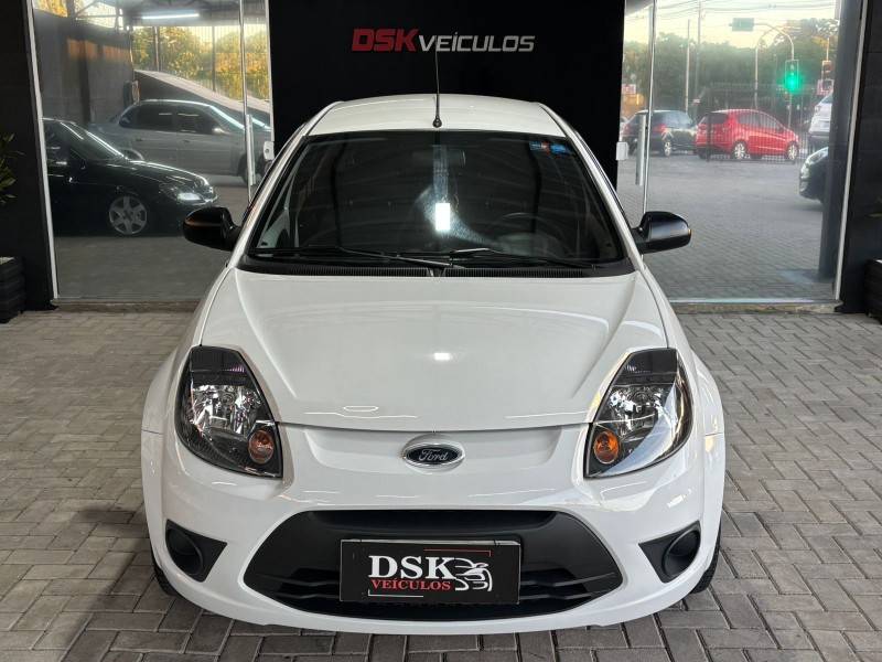 FORD - KA - 2011/2012 - Branca - R$ 25.900,00