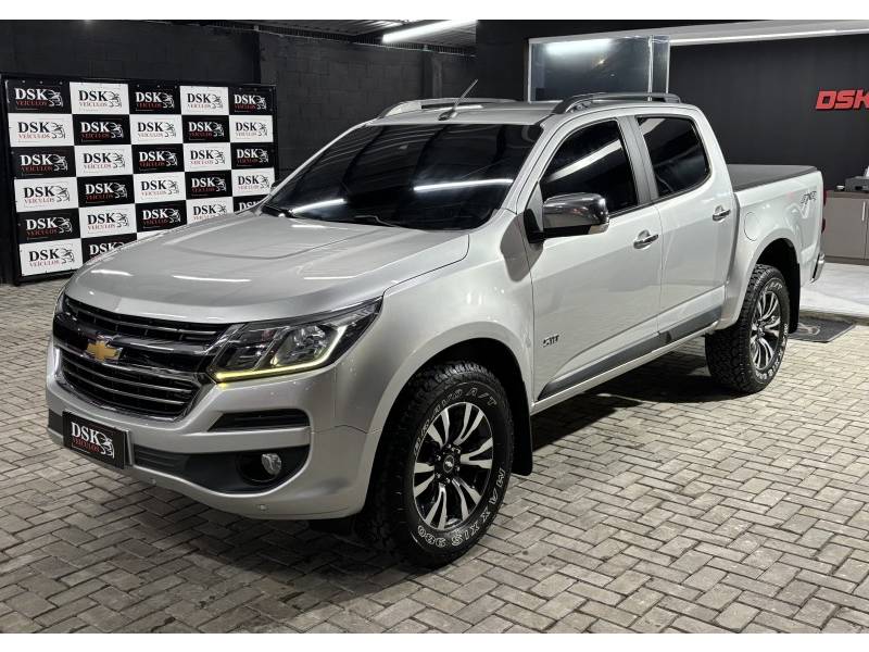 CHEVROLET - S10 - 2017/2018 - Prata - R$ 154.900,00