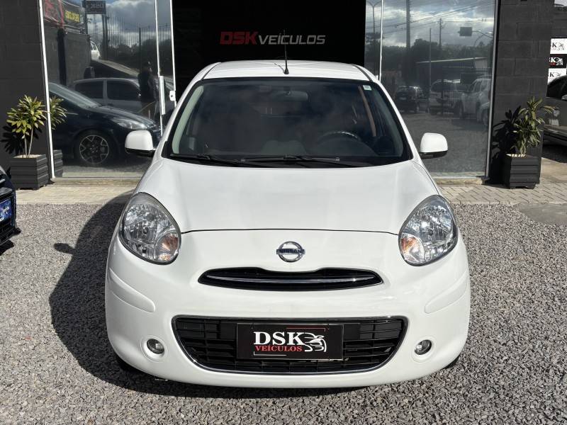 NISSAN - MARCH - 2014/2014 - Branca - R$ 38.900,00