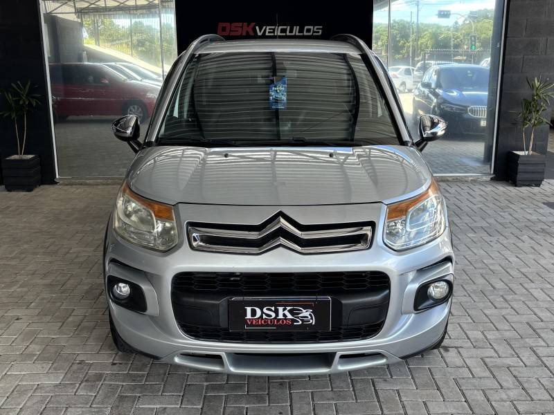 CITROËN - AIRCROSS - 2011/2012 - Rosa - R$ 39.900,00
