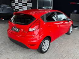 FORD - FIESTA - 2014/2015 - Vermelha - R$ 43.900,00