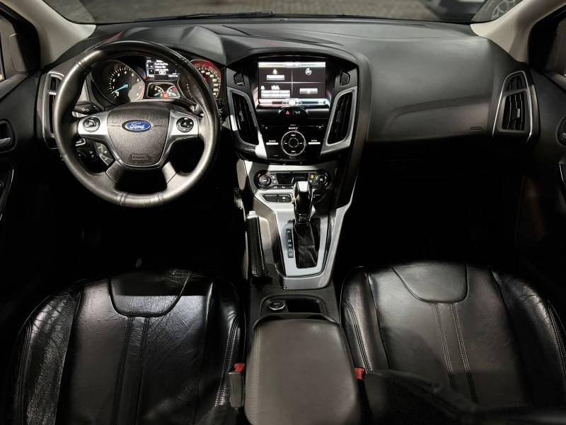 FORD - FOCUS - 2014/2015 - Azul - R$ 64.900,00