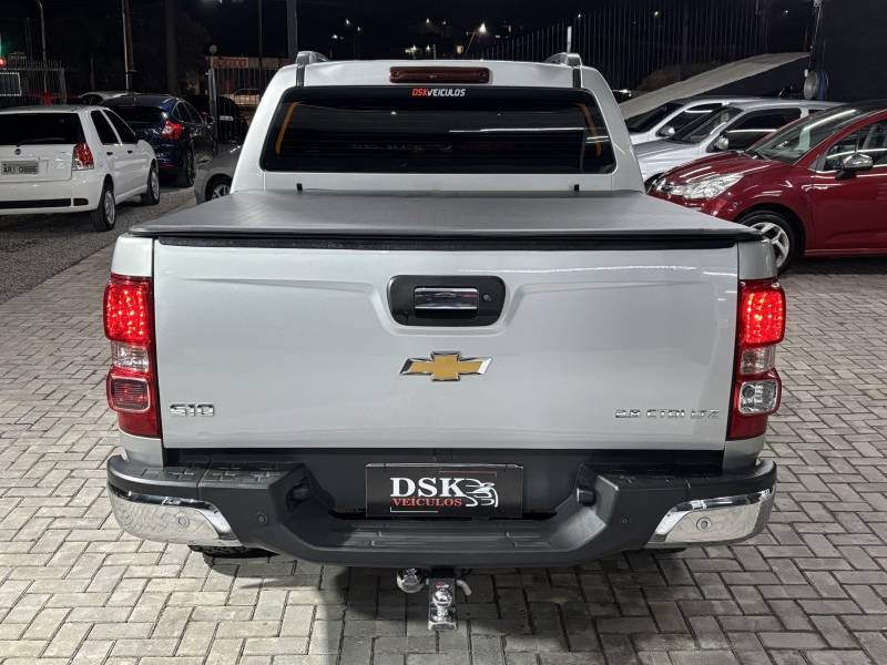 CHEVROLET - S10 - 2017/2018 - Prata - R$ 154.900,00