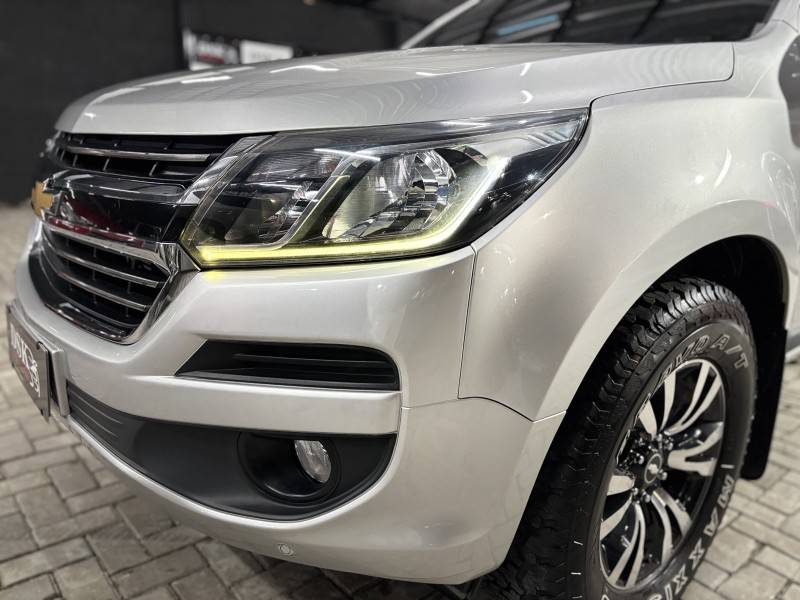 CHEVROLET - S10 - 2017/2018 - Prata - R$ 154.900,00