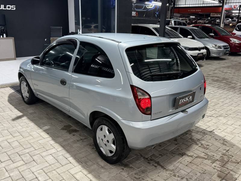 CHEVROLET - CELTA - 2007/2007 - Prata - R$ 19.900,00