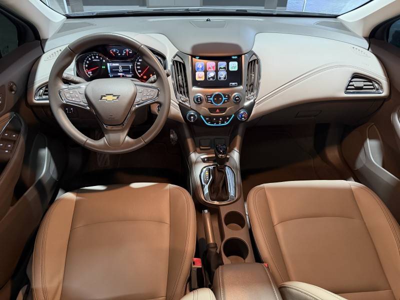 CHEVROLET - CRUZE - 2019/2019 - Branca - R$ 106.900,00