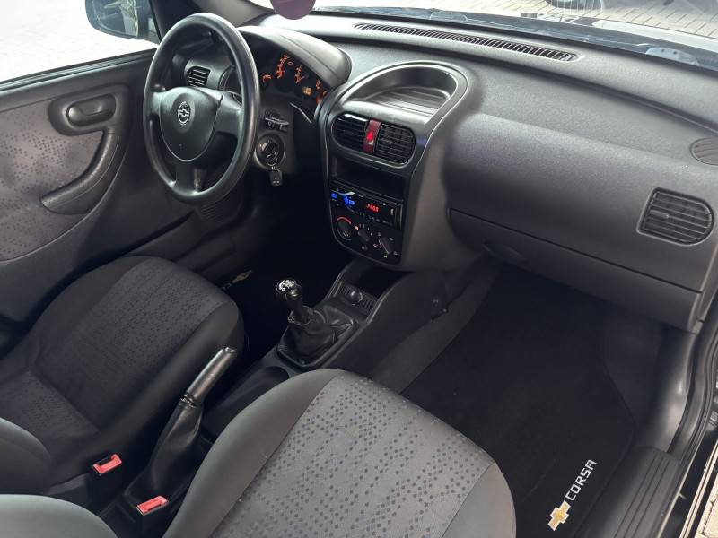 CHEVROLET - CORSA - 2008/2008 - Preta - R$ 24.900,00