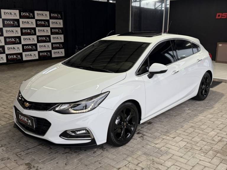 CHEVROLET - CRUZE - 2019/2019 - Branca - R$ 106.900,00