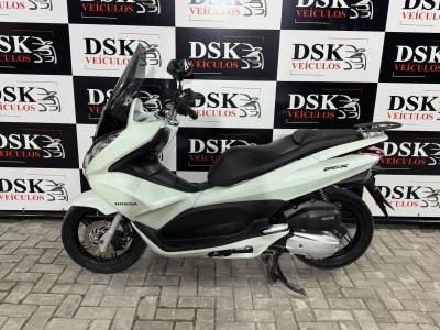 HONDA - PCX - 2015/2015 - Branca - R$ 12.900,00
