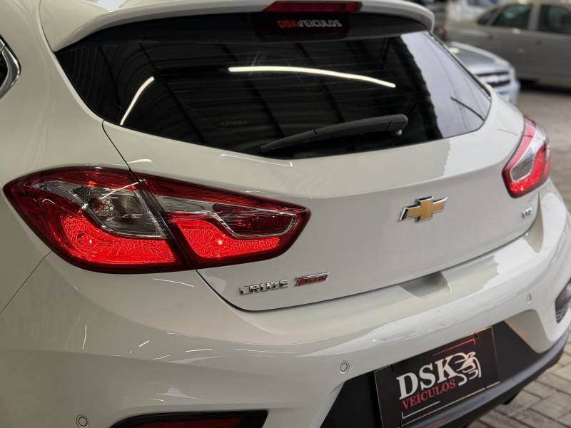 CHEVROLET - CRUZE - 2019/2019 - Branca - R$ 106.900,00