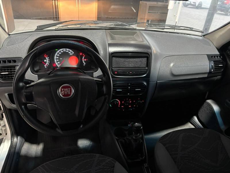 FIAT - STRADA - 2015/2015 - Branca - R$ 49.900,00