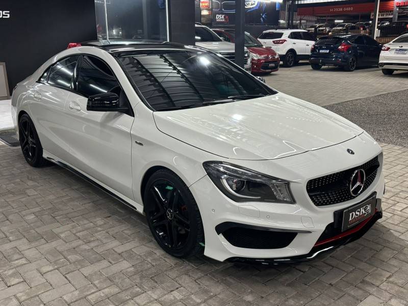 MERCEDES-BENZ - CLA 250 - 2015/2015 - Branca - R$ 145.900,00