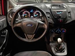 FORD - FIESTA - 2015/2015 - Vermelha - R$ 46.900,00