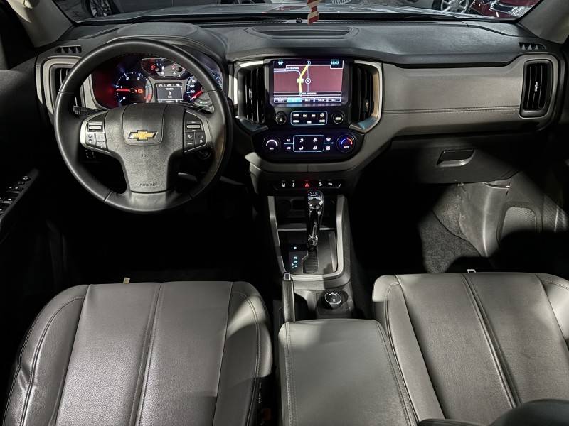 CHEVROLET - S10 - 2017/2018 - Prata - R$ 154.900,00