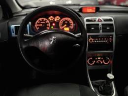 PEUGEOT - 307 - 2009/2010 - Prata - R$ 29.900,00