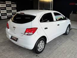 CHEVROLET - ONIX - 2015/2015 - Branca - R$ 43.900,00