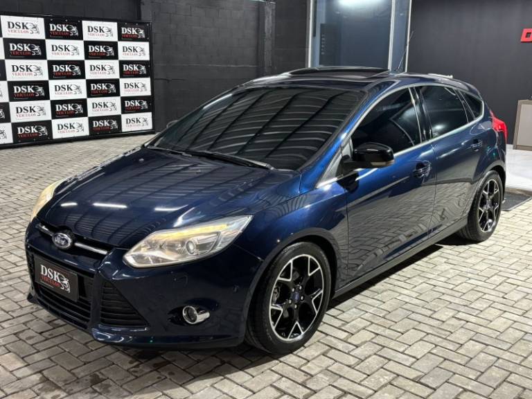 FORD - FOCUS - 2015/2015 - Azul - R$ 61.900,00