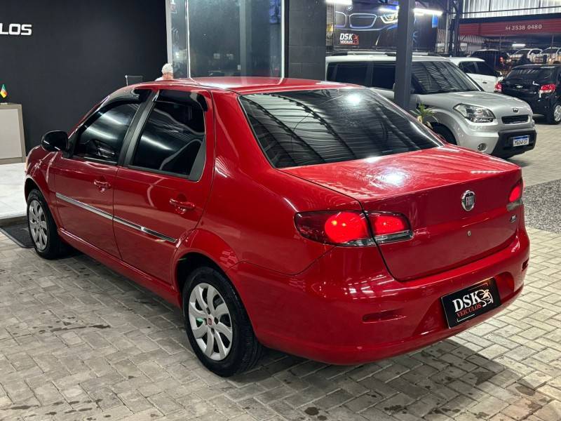 FIAT - SIENA - 2013/2013 - Vermelha - R$ 32.900,00