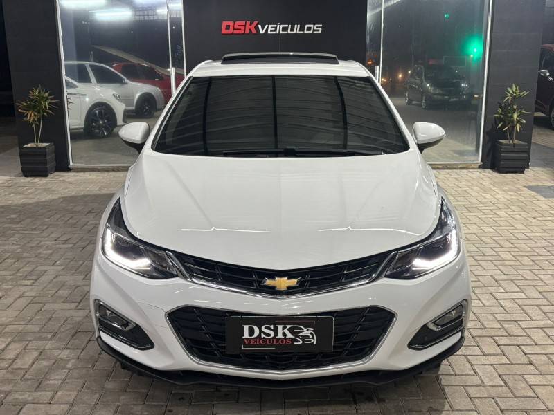 CHEVROLET - CRUZE - 2019/2019 - Branca - R$ 106.900,00