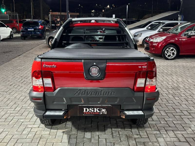 FIAT - STRADA - 2012/2012 - Vermelha - R$ 52.900,00